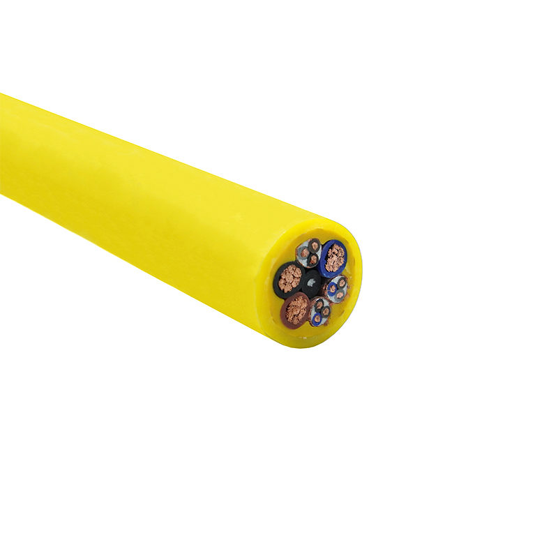 Prindeți cablul de bobinare a găleții